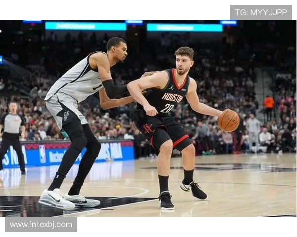 文班缺席马刺六人上双击败拓者 文班缺席马刺六人上双击败拓者